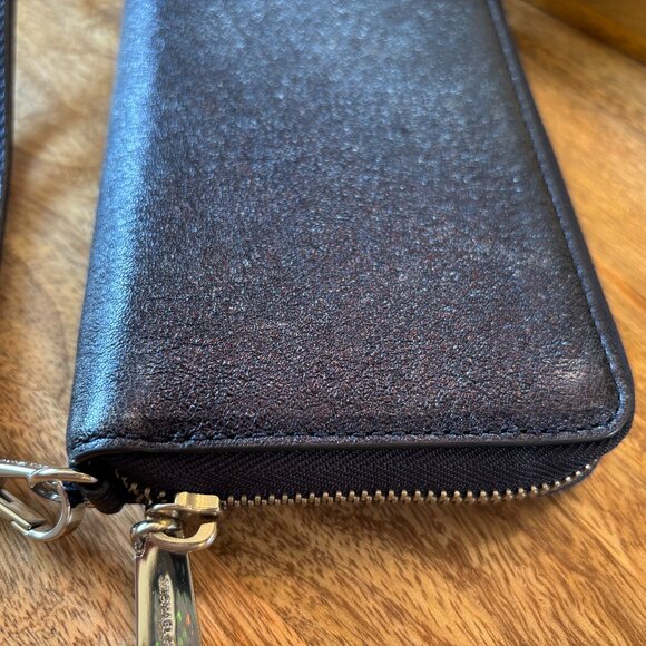 Michael Kors Navy Glitter Multifunction Phone Case, Wallet and Wrislet - Picture 4 of 16
